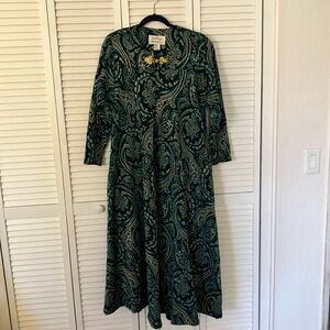 Vintage-Inspired Paisley Maxi Dress in Teal and Black